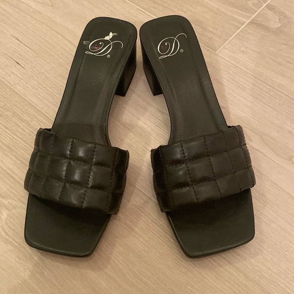 Chunky heels - Picture 1 of 3